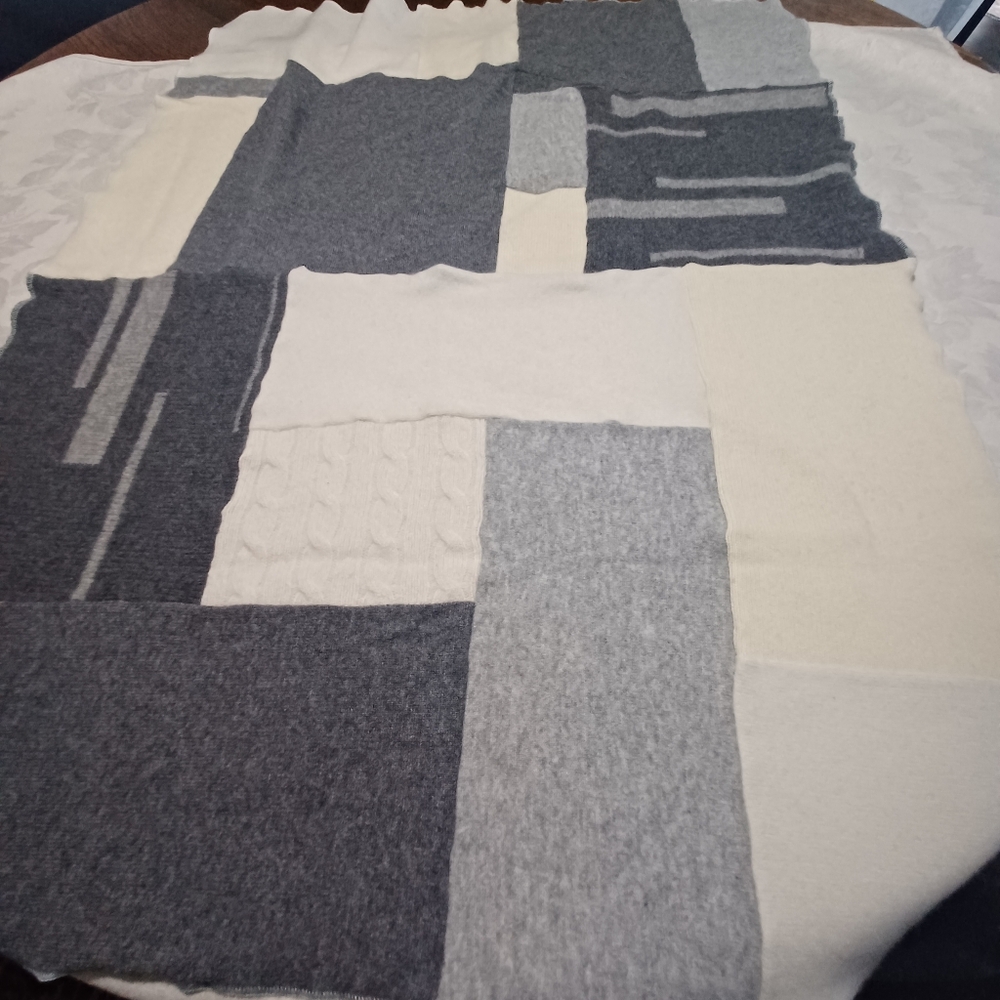 NWT, Cashmere Baby or Travel Blanket by trash-a-porter from Barneys NY - Picture 13 of 16